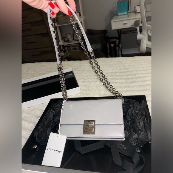 New Givenchy 4G Bag - Picture 2 of 10